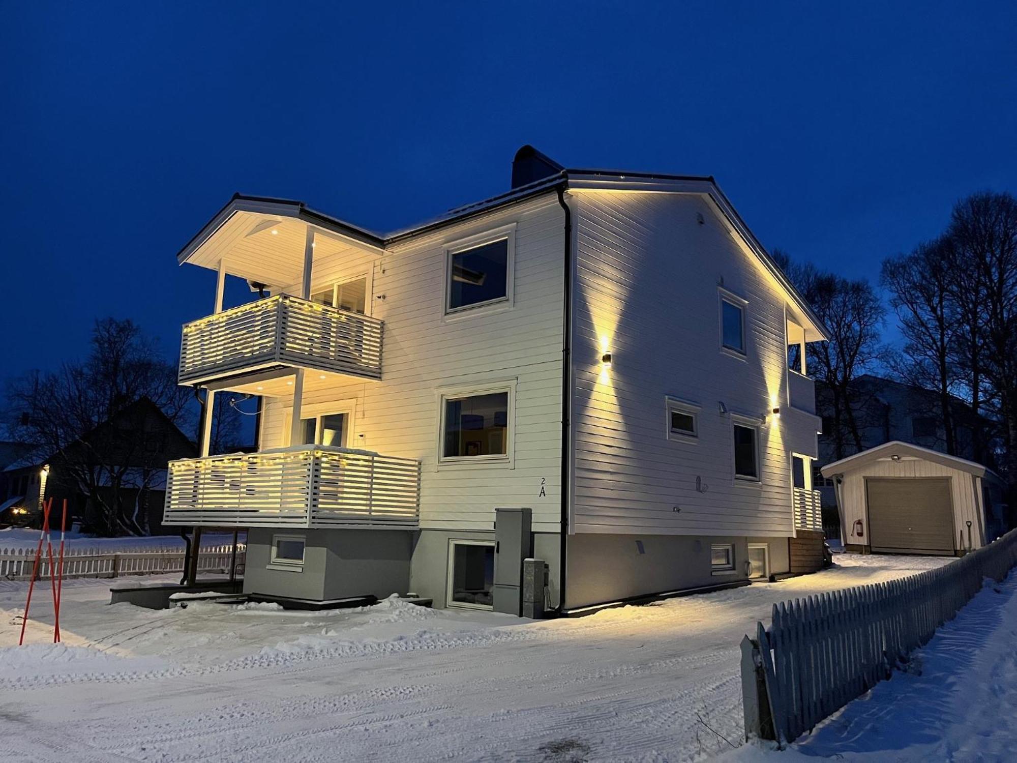 Arctic Pearl - House With 4 Bedrooms And 2 Bathrooms * Tromso